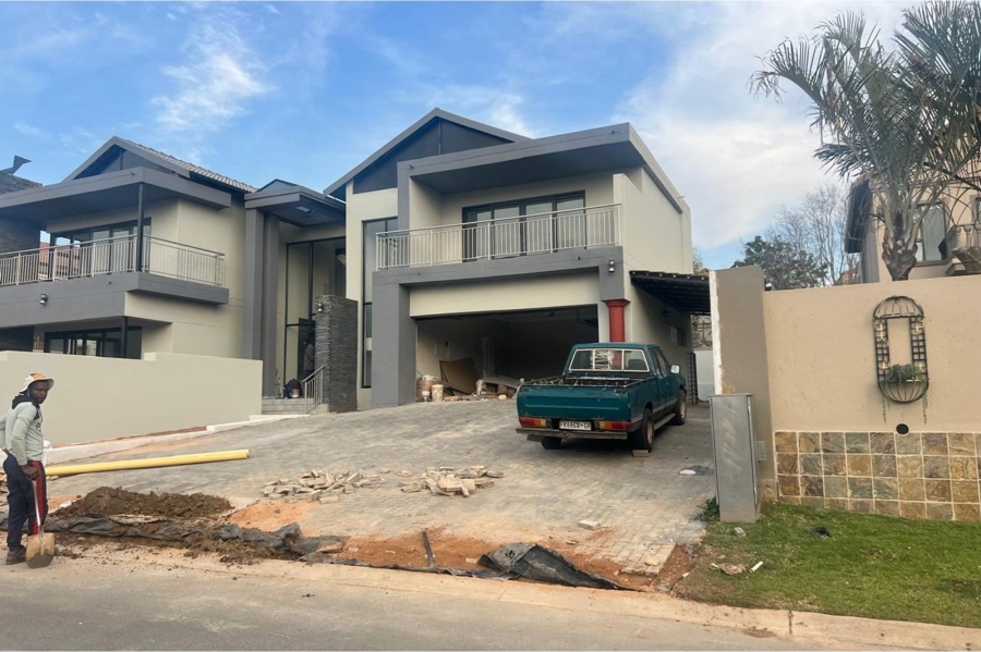 5 Bedroom Property for Sale in Xanadu Eco Park North West